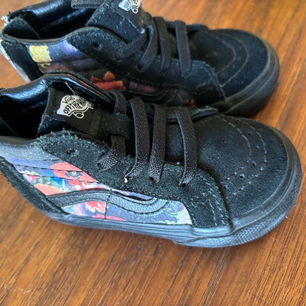 Van’s Baby High Tops-Size 4.5